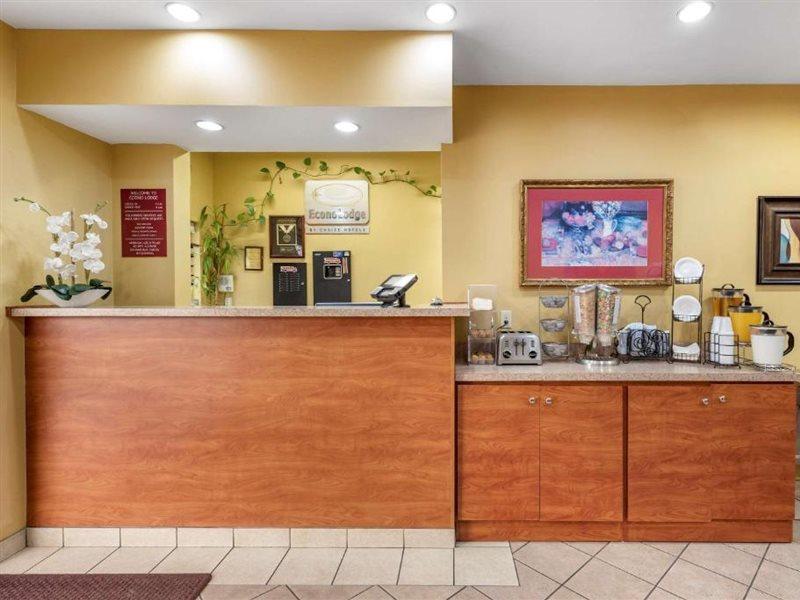 Econo Lodge Louisville Airport Kültér fotó