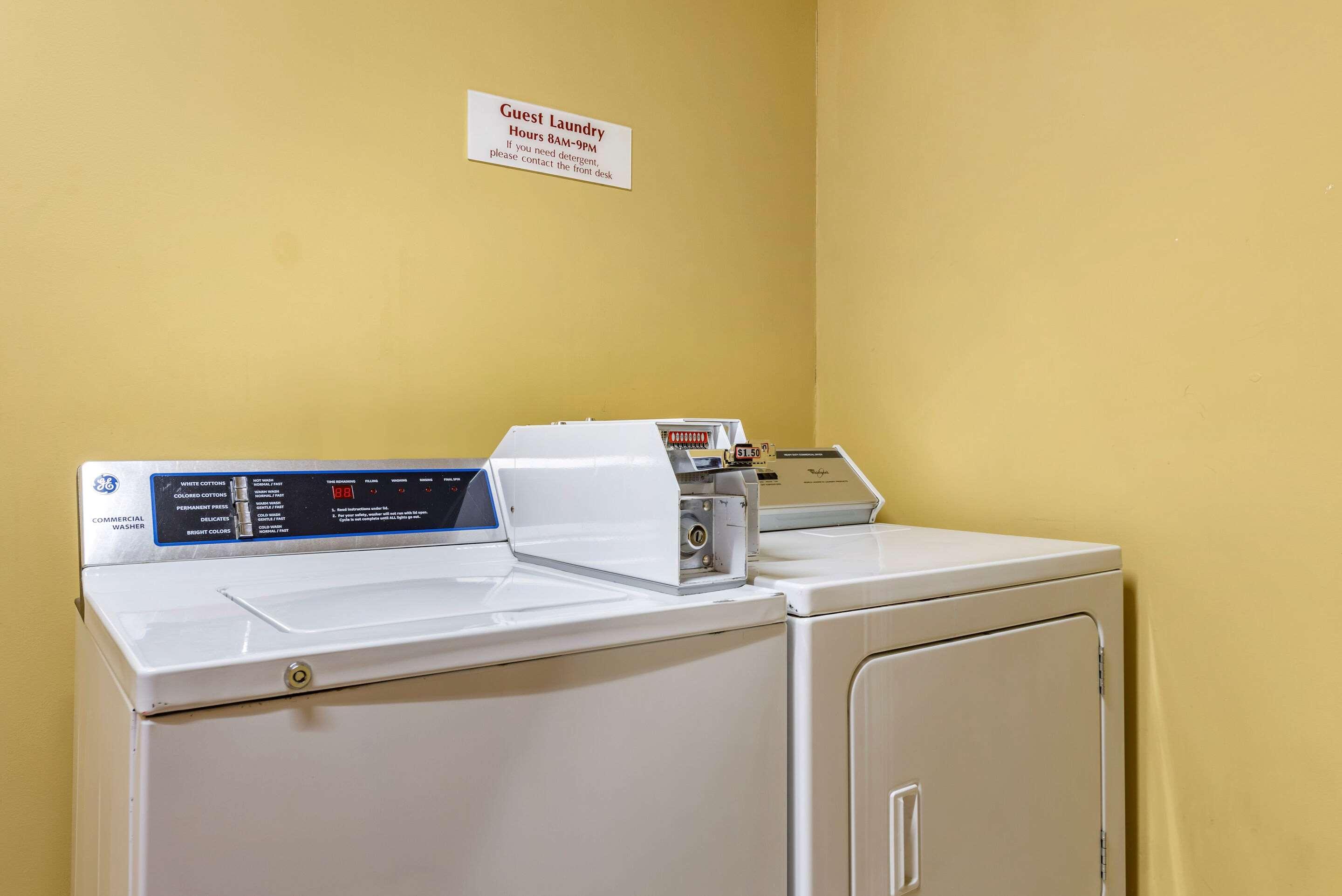 Econo Lodge Louisville Airport Kültér fotó