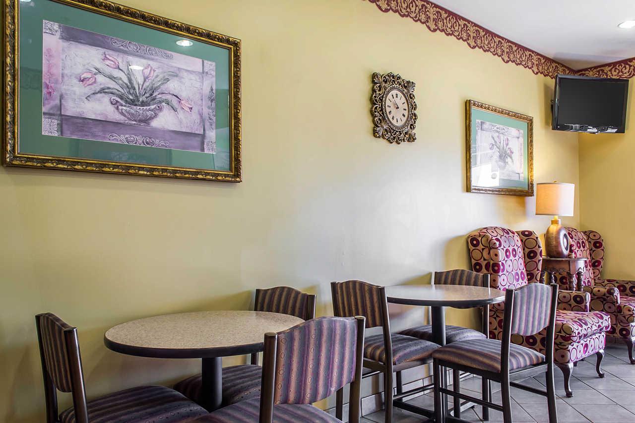 Econo Lodge Louisville Airport Kültér fotó