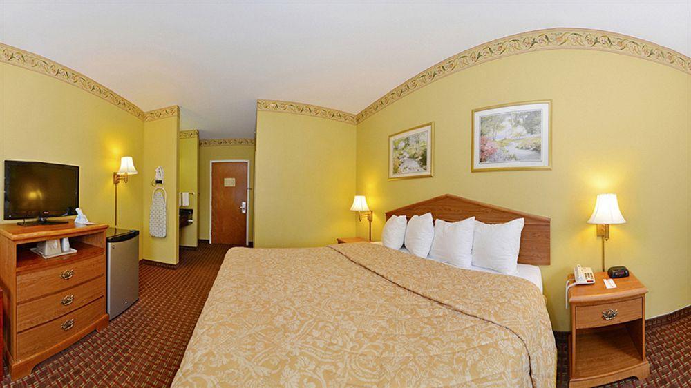Econo Lodge Louisville Airport Kültér fotó